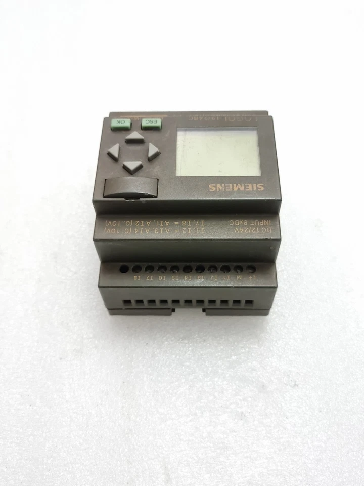 Siemens 6ED1052-1MD00-0BA6 Logo 12/24RC Dc 12/24V 6ED10521MD000BA6
